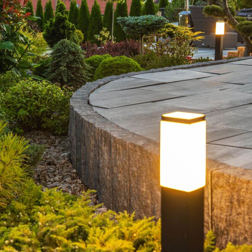 Outdoor lighting services in Markham